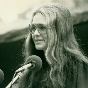 Gloria Steinem ’56 giving her commencement address at Smith College, 1971