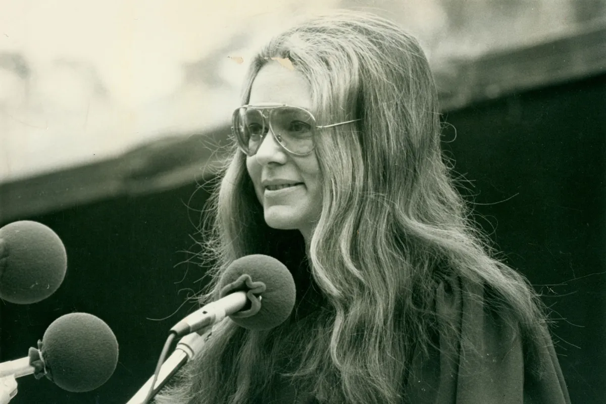 Gloria Steinem ’56 giving her commencement address at Smith College, 1971